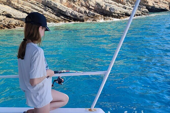 4 Hour Fishing and Swimming Boat Experience in Schisma Eloundas - Fresh Fish Lunch on the Boat: The Best Kind of Greek Meal
