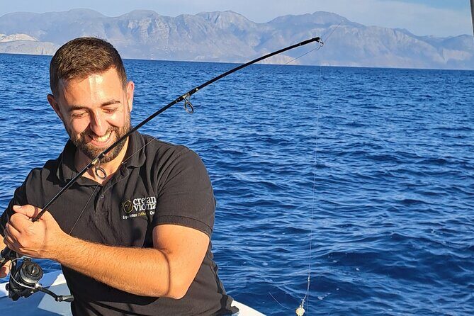 4 Hour Fishing and Swimming Boat Experience in Schisma Eloundas - Crew and Captain: Attention, Service, and Good Equipment