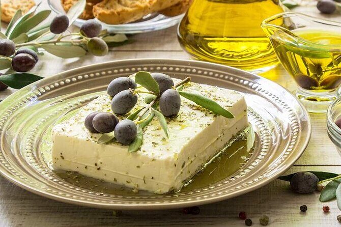Cretan Flavors - Cooking Lessons and Wine Olive Oil Tasting - Wine tasting in Heraklion: local grapes and what to look for