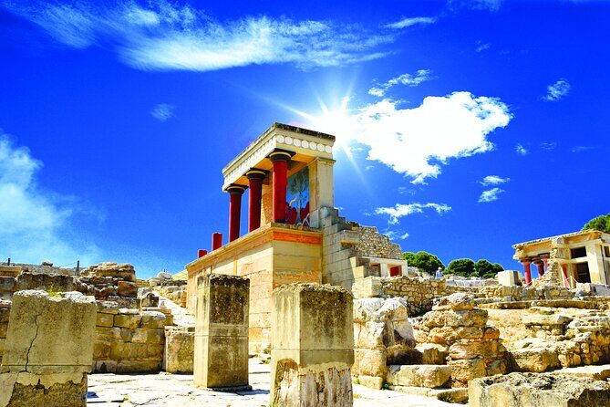 Crete: Knossos Archaeological Site Ticket - Comfort and extras: coffee and a gift shop