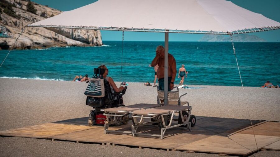 Crete: Matala Beach and Hippie caves, Red beach - Swimming and snorkeling: what to do with the time you have