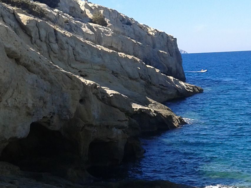 Crete: Matala Beach and Hippie caves, Red beach - Gorge and river photo stops: the dramatic Crete views you’ll remember