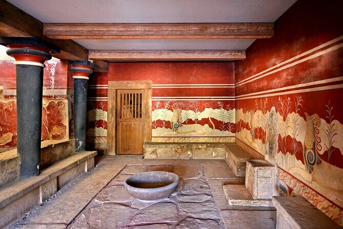 Crete Shore Trip & Knossos Palace from Heraklion (Iraklion) Port - Heraklion Old Town Walk: Lion Square to the Venetian Loggia