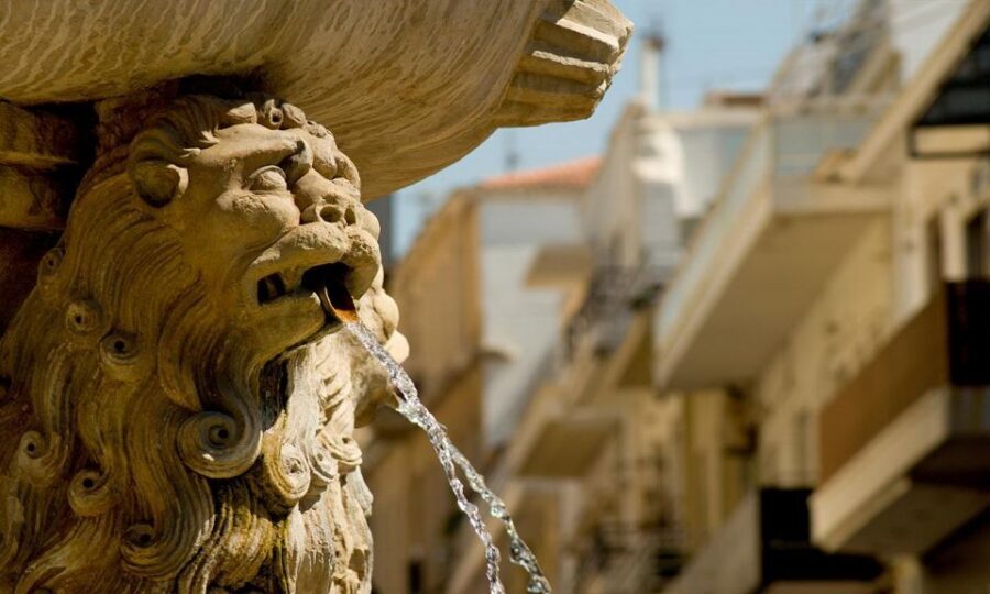Day Trip To Heraklion City Center & Market & CretAquarium - A Clock-Friendly Day: Pickup, Coach, and a Pace That Works