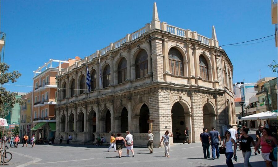 Day Trip To Heraklion City Center & Market & CretAquarium - CretAquarium (Thalassokosmos) in Gournes: Sea Life, 60 Tanks, 250+ Species
