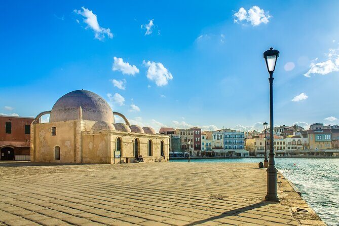 Day trip to Rethymno, Chania & Kournas lake - The bus from Heraklion: pickup timing, comfort, and motion-sickness planning