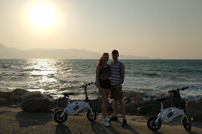 Ecobike tour in historic Heraklion - Kornarou Square, Morosini Fountain, and two major churches in one ride