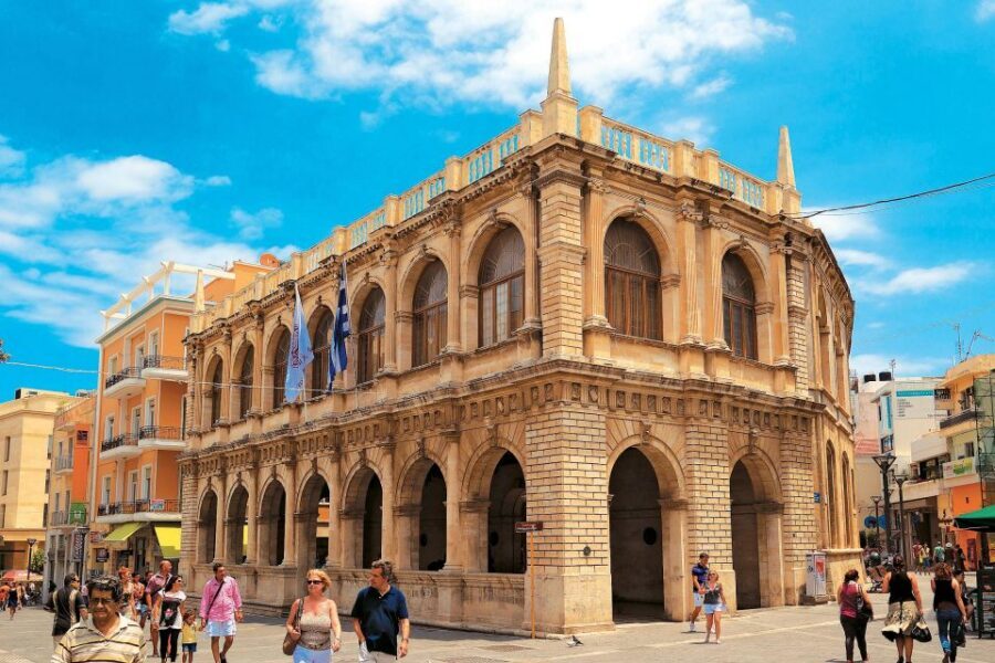 Food Tour in Heraklion – Discover Cretan Flavors - Where you start: outside the Heraklion Archaeological Museum