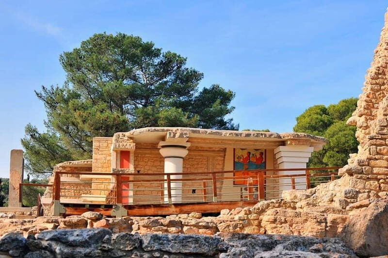 From Chania & Rethymno: Knossos Palace & Heraklion City Tour - Heraklion on Your Time: Markets, Harbor Views, and Morosini Fountain
