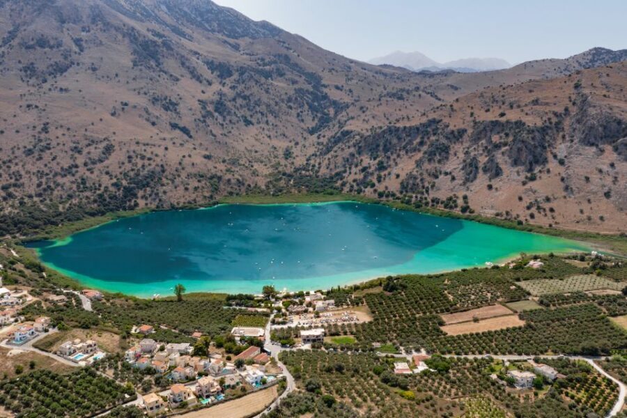 From Heraklion: Chania Town, Kournas Lake, and Rethymno Tour - Rethymno Old Port and the Oriental Beach Road: A Gorgeous Final Stroll