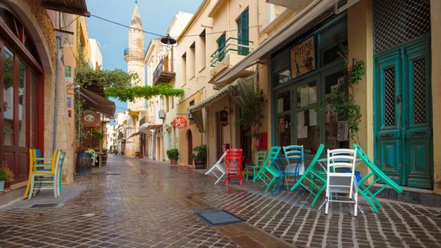 From Heraklion: Chania Town, Kournas Lake, and Rethymno Tour - Guides on English, German, and French: Why the Commentary Matters