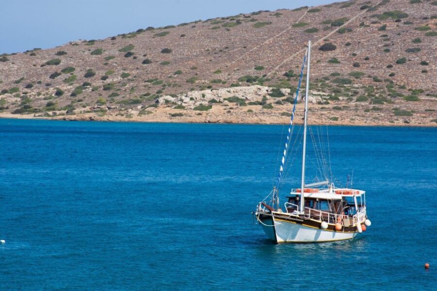 From Heraklion: Elounda and Spinalonga Full-Day Tour - The Heraklion pickup and north-coast drive (and why it can feel long)