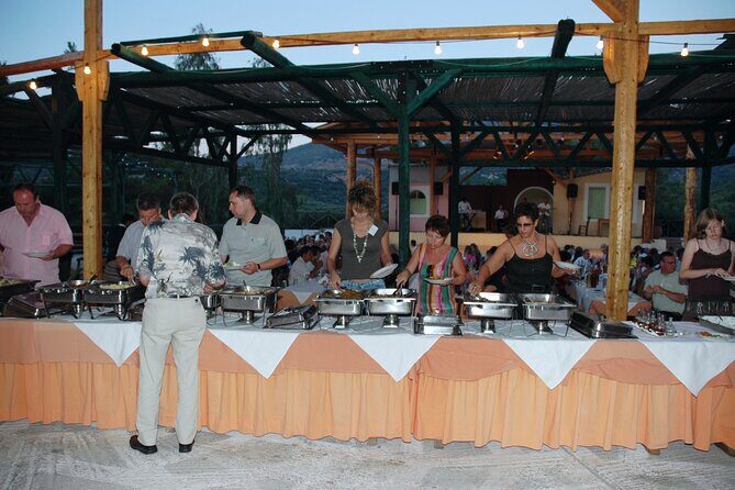 From Heraklion & Malia: Cretan Folklore Night with Buffet - Safety, Spacing, and How the Evening Feels in Practice