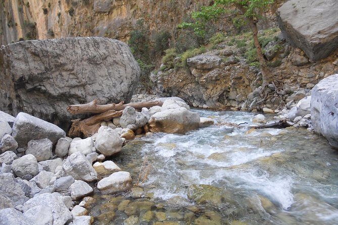 Full Day Samaria Gorge 10-Mile Walking Tour - What to Pack for a Safe, Enjoyable Day