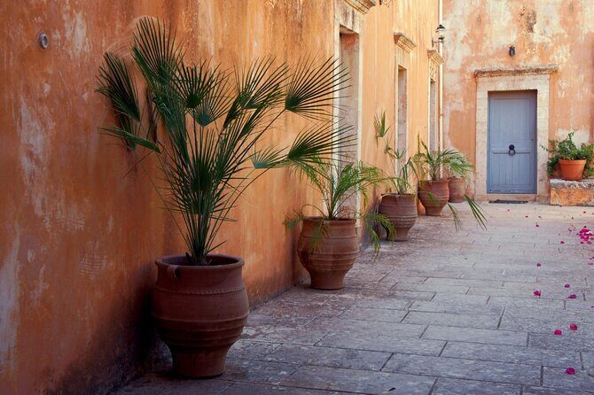 Full-Day West Crete Tour: Chania & Rethymnon Old Town and Kournas Lake - Chania Old Town: 2.5 Hours of Venetian Streets and Harbor Browsing