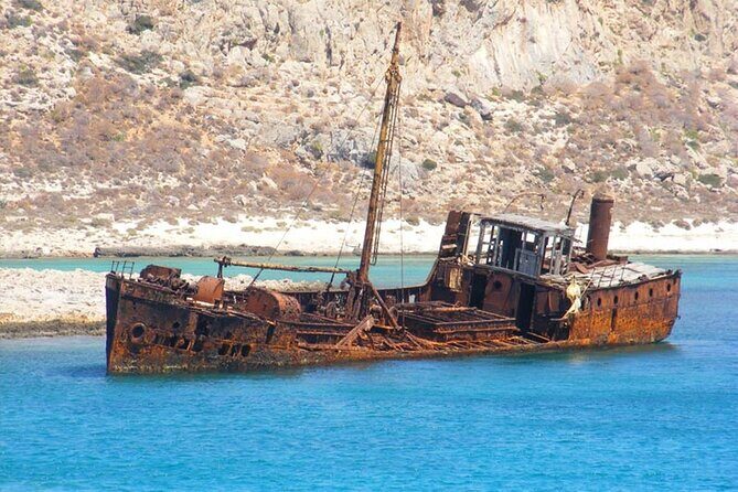 Gramvousa Island and Balos Bay Full-Day Tour from Heraklion - Stop One: Gramvousa Beach and the Island-Edge Feeling