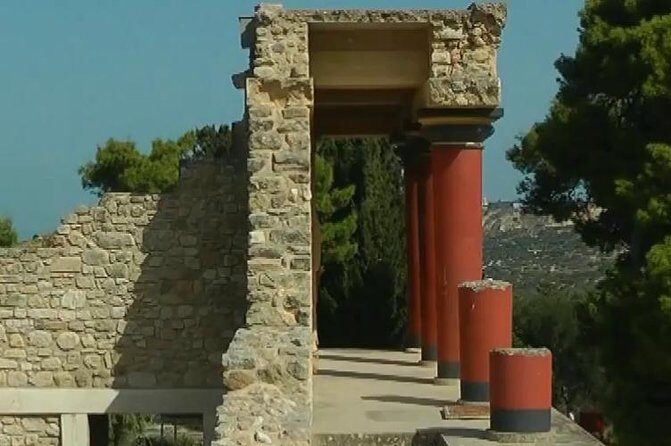 Guided Tour to Knossos Palace & Heraklion - Heraklion Old Town: Venetian Landmarks and a Real-Street Reset