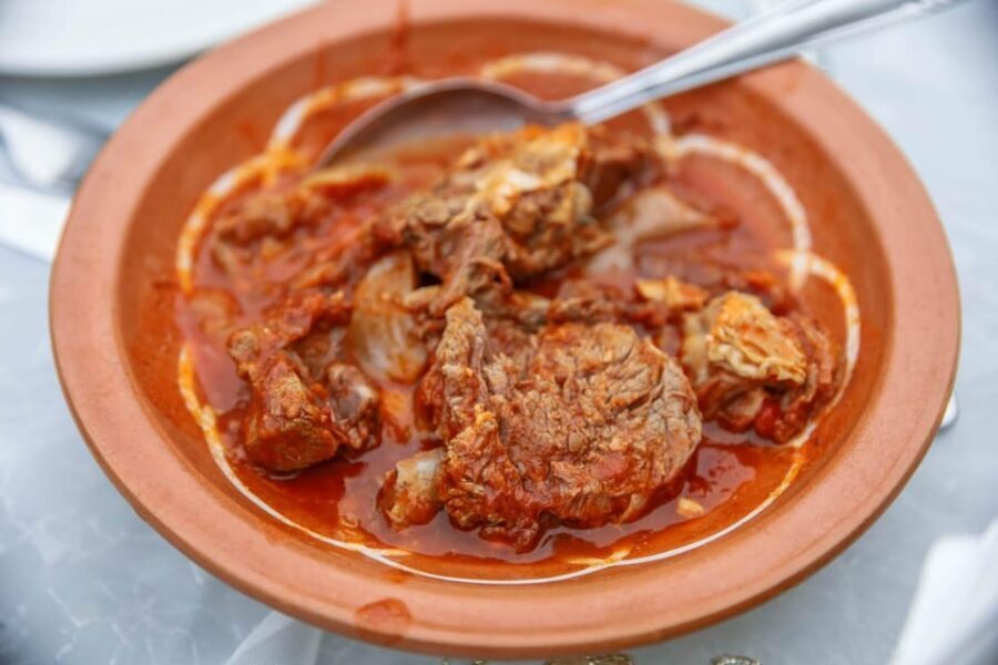 Heraklion City: Greek Food Tasting Walking Tour - Meeting Point, Walking Pace, and How the Tour Keeps Things Moving
