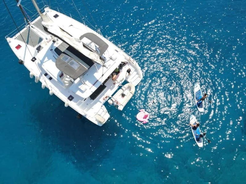 Heraklion: Dia Island Catamaran Cruise with Dinner and Wine - The catamaran experience: comfort, space, and the little touches