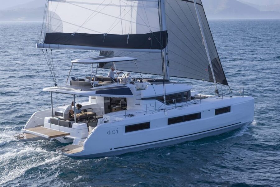 Heraklion: Dia Island Luxury Catamaran Cruise with Meal - The ride in: why the van pickup can make or break your day