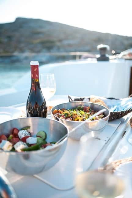 Heraklion: Dia Island Sunset Boat Tour with Dinner - Sunset Timing: Why This Trip Feels Special
