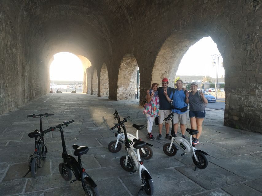 Heraklion: Ecobike Sightseeing Tour with Greek Meze - Central Market and Platia Kornarou: city life you can actually taste and feel