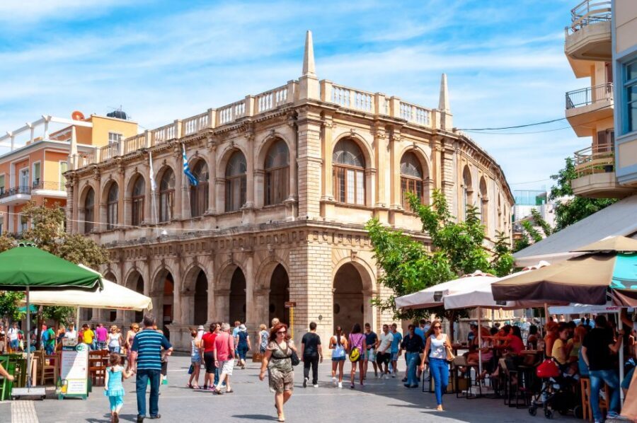 Heraklion: Mobile Self-Guided Audio Sightseeing Tour - Morosini fountain (the Lions) and the Loggia: where you pause for photos and meaning