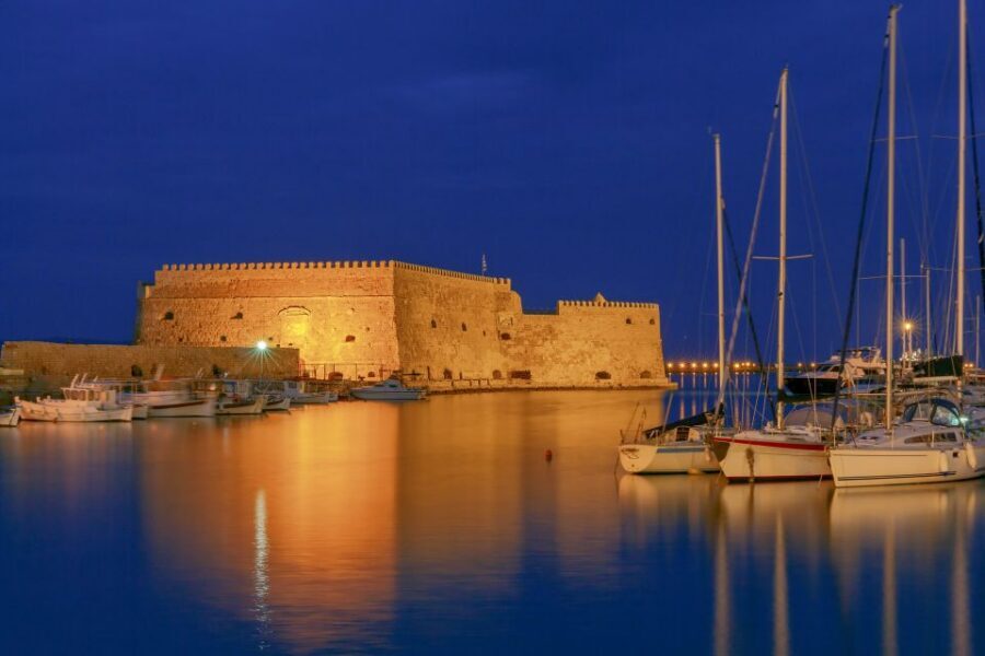Heraklion: Mobile Self-Guided Audio Sightseeing Tour - Who should book this Heraklion audio tour?