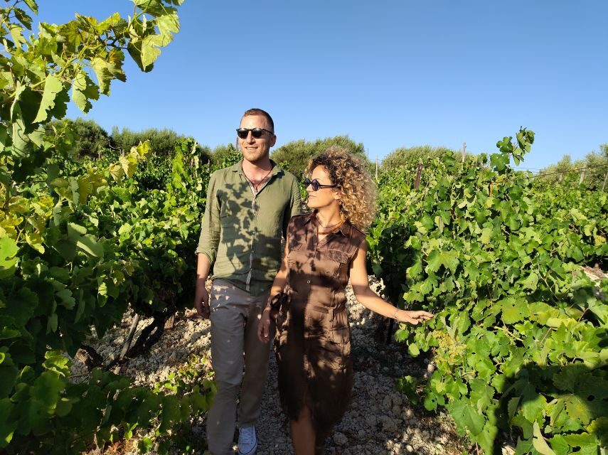 Heraklion: Private Food and Wine Tour with a local Sommelier - Stop 1: Organic winery, meet the winemaker, and start with a real brunch