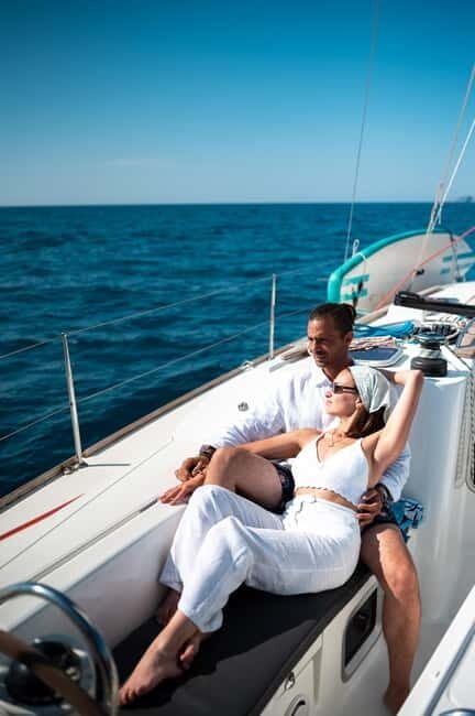 Heraklion: Sailing Trip to Dia Island with Lunch & Swimming - The sail out across the Aegean: what you’ll do in the first 80 minutes