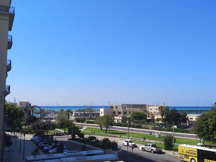 Heraklion: Sightseeing Tour with Greek Meze - Start at the Venetian Walls: defense strategy in stone