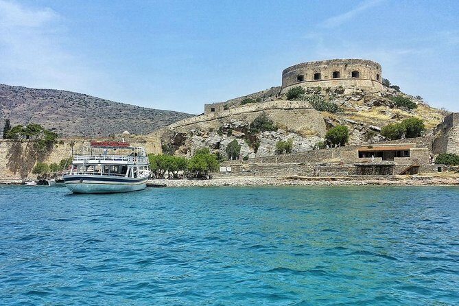 Heraklion : Spinalonga, Agios Nikolaos , Elounda Boat Tour & BBQ - Elounda to Spinalonga by boat: the day’s centerpiece