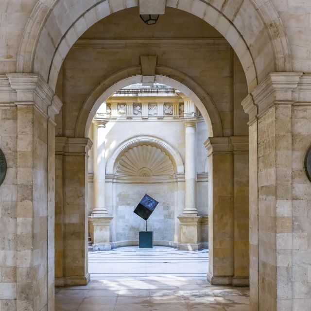 Heraklion: Walking city tour & Wine tasting - Morosini Lions Fountain: the photo stop you’ll remember