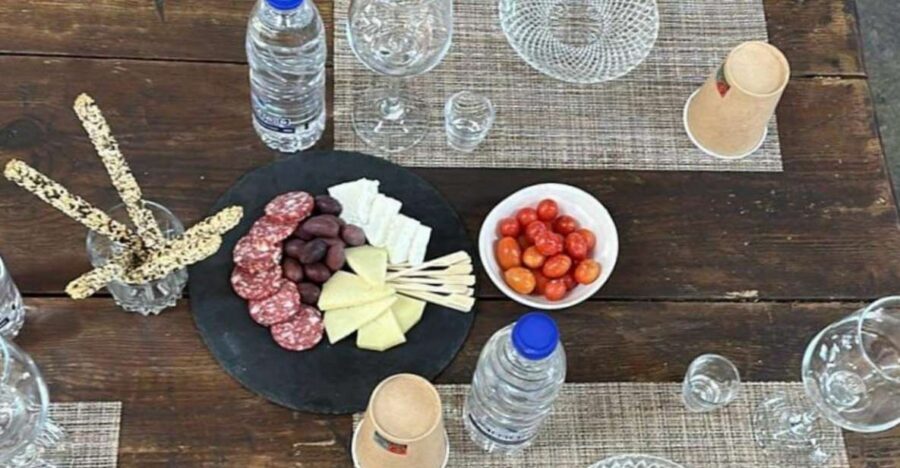 Heraklion: Walking city tour & Wine tasting - Starting at Georgiadis Park: the calm beginning before the tasting