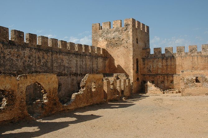 Imbros Gorge Hiking Day Trip with transportation - Frangokastello: a Venetian castle with a sea breeze