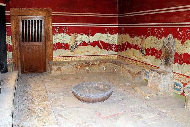 Knossos and Arch Museum of Heraklion (Guide+Transfer+Ticket) - What to pay attention to inside: making the museum feel guided, not chaotic