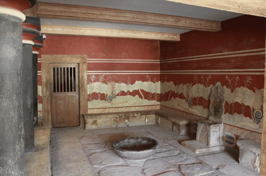 Knossos: Knossos Private Guided Tour - King Minos, the Labyrinth, and the Minotaur: Myth as a Guide Tool