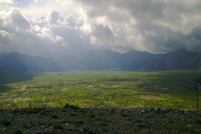 Knossos & Lasithi Plateau: Zeus Cave,Villages, Olive Oil Tour - Riding in Comfort Across Crete’s Mountain Roads