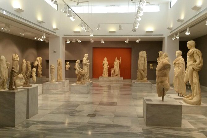 Knossos Palace and Arch. Museum of Heraklion Tour - Knossos Palace with skip-the-line entry: what your 11:00 visit feels like