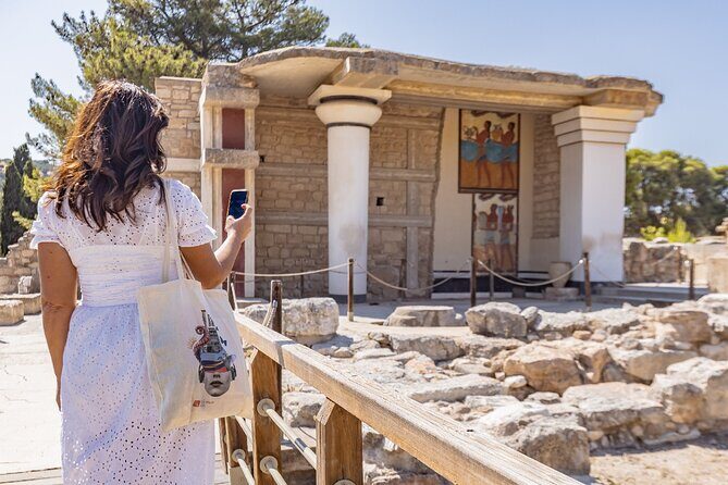 Knossos Palace & Archeological Museum: E-Tickets with Audio Tours - Morning at Knossos Palace: Why 8:00 am Is the Move
