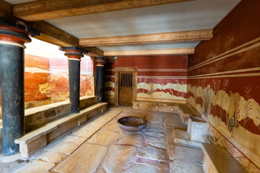 Knossos Palace: E-ticket with Audio and Heraklion City Tour - Getting your timing right: crowds, starting early, and the 1-day flow