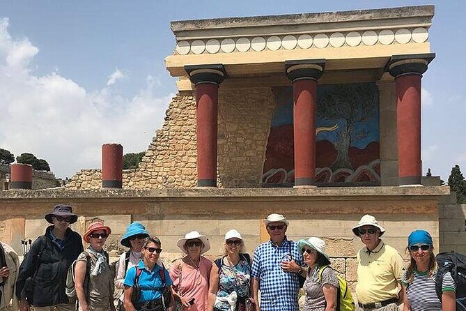 Knossos palace & the Archaeological museum of Heraklion (with Transfer) - Should you book this Knossos + Museum tour?