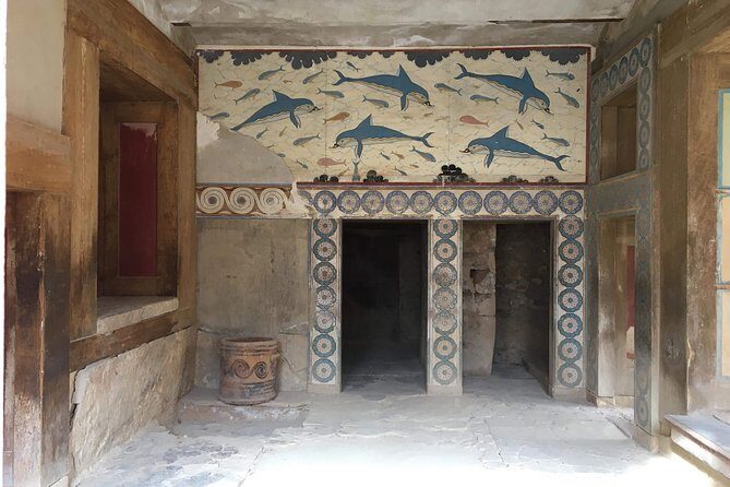 Labyrinth of Knossos Skip-the-Line Ticket with Tour Guide - Price and value: when $107.40 makes sense