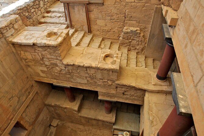 Minoan Crete from 3.000 BC: Knossos Palace & Museum with Wineries from Heraklion - Knossos Palace walkthrough: mythology meets walkable facts