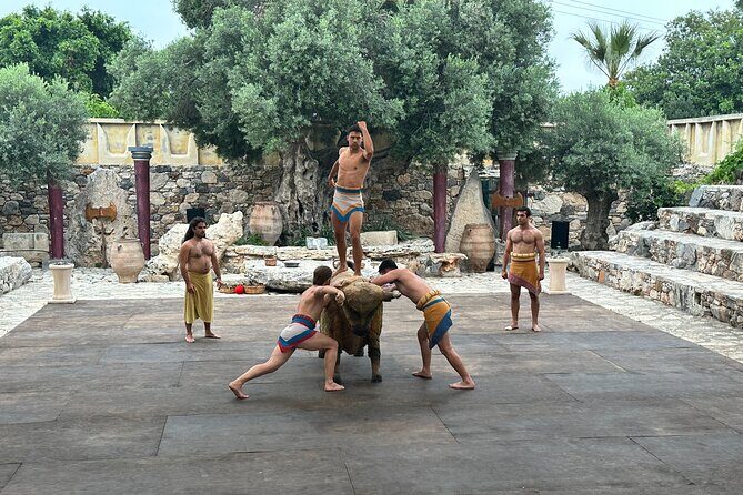 Minoan Day Experience - Getting Seated With a Mobile Ticket and a Real Welcome