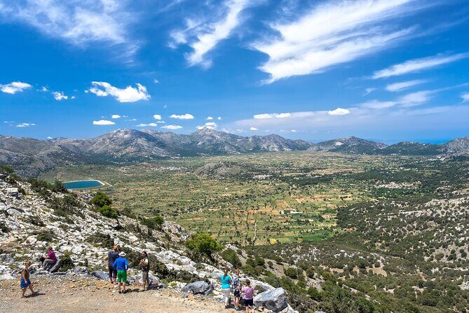 Mountains of Crete 4x4 Tour with Taverna Lunch - Aposelemis Dam: an easy first win before the mountains