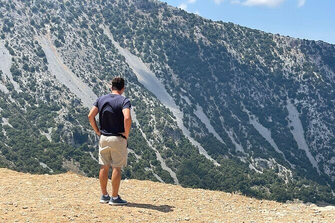 Mythical Escape: Zeus Cave & Knossos Palace with Lassithi Plateau from Heraklion - Family Pitarokilis: pottery, crafts, and a taste of how artists work