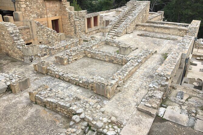 Palace of Knossos - Early Morning Ticket and avoid crowds - What you’ll see inside Knossos: throne, sanctuaries, royal rooms, and water systems
