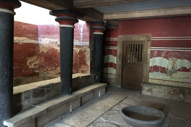 Palace of Knossos - Early Morning Ticket and avoid crowds - Getting there: it’s easy from Heraklion, less so from Chania