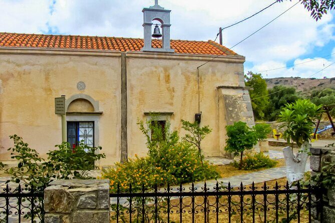 Private 6.5h shore tour to Eastern Crete from Heraklion - Kritsa village: narrow streets, churches, and the local feel near town
